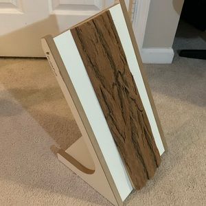 Hand made cat scratcher